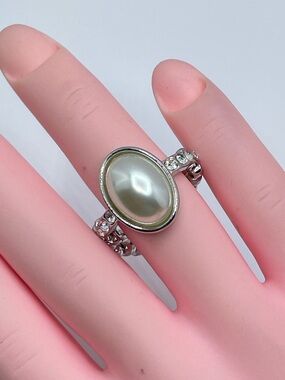 Silver Tone Faux Pearl Stretch Ring Rhinestone Accent Statement
